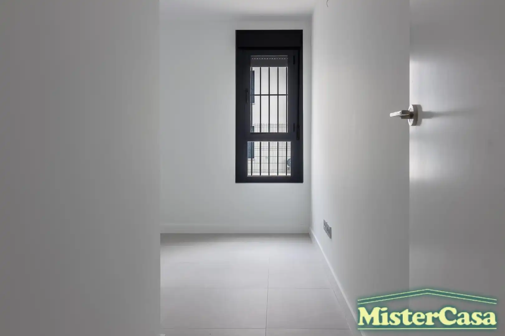 Wohnung zum Verkauf in Jerez de la Frontera mit Klimaanlage, Privatgarten und Terrasse