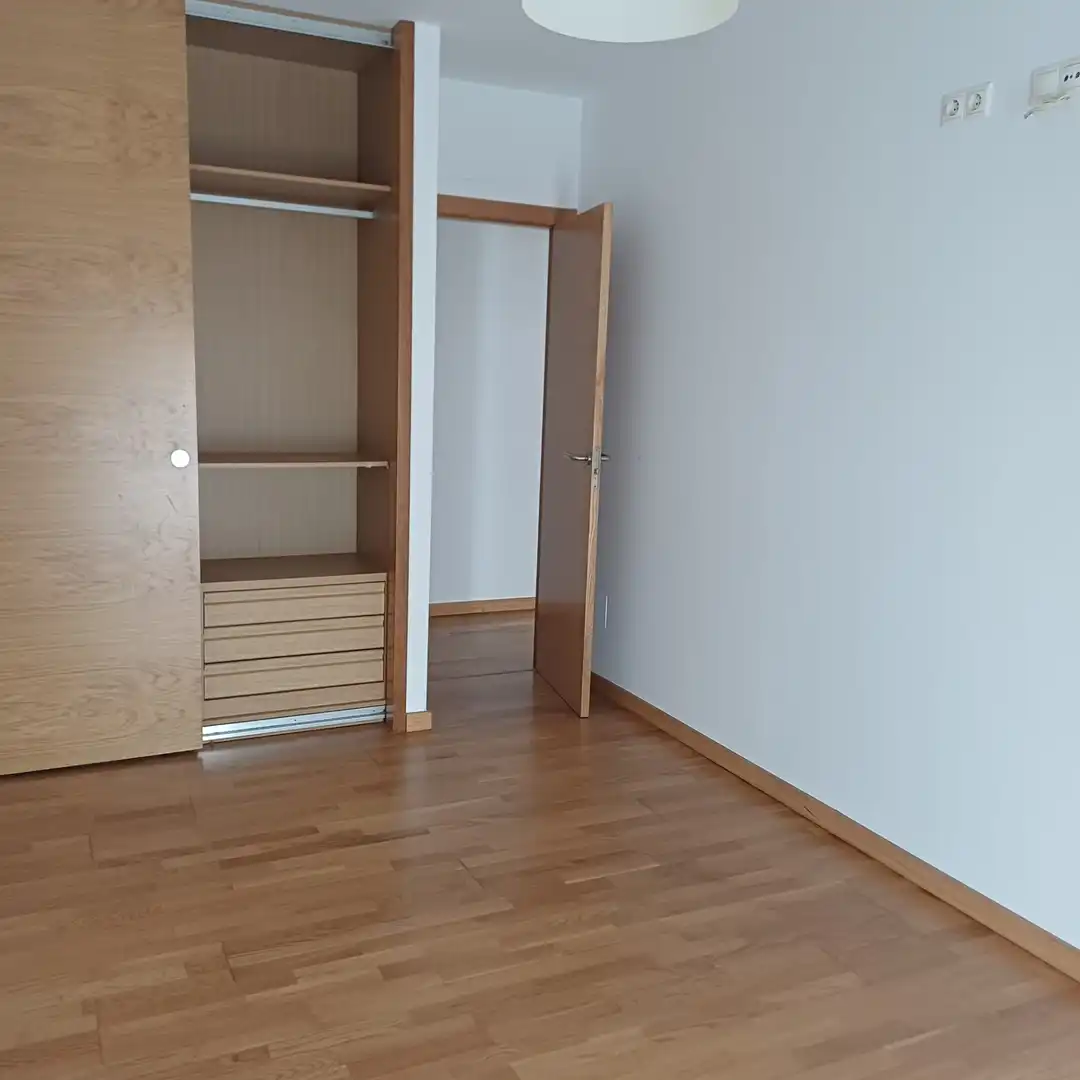 Habitación de Piso en venta en Vilagarcía de Arousa con Calefacción, Parquet y Trastero