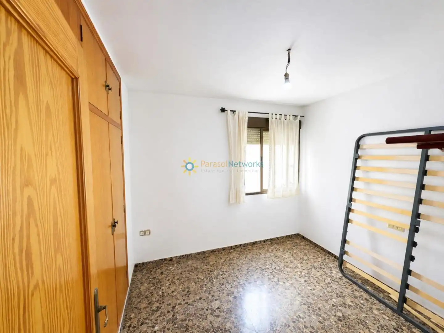 Bedroom of Flat for sale in Oliva  with Air Conditioner and Balcony
