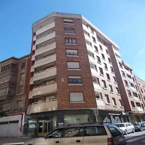 Local comercial en Venta en CL PEREZ GALDOS en Centro