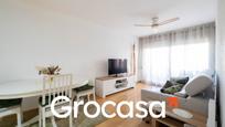 Living room of Flat for sale in Mataró  with Heating, Parquet flooring and Oven