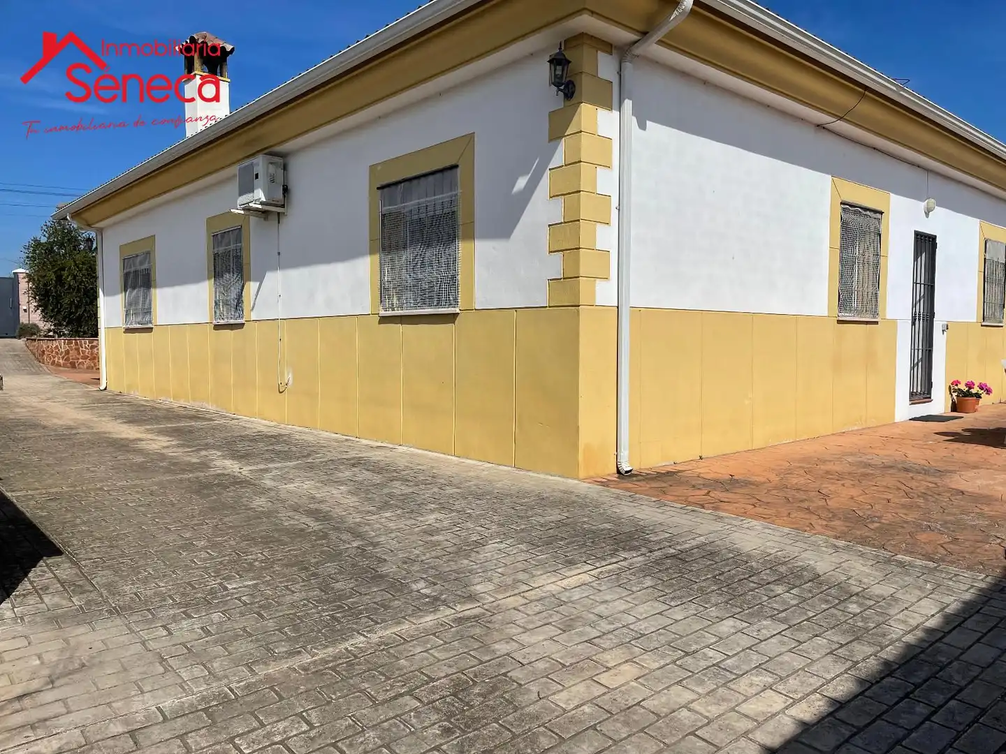Exterior view of Houses for sale in Córdoba  with Air Conditioner, Heating and Terrace