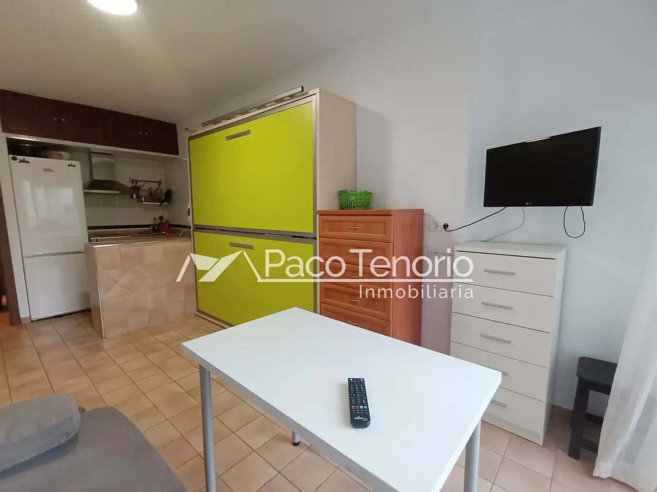 Sala de estar de Apartamento de alquiler en La Antilla con Amueblado, Lavadora y Microondas