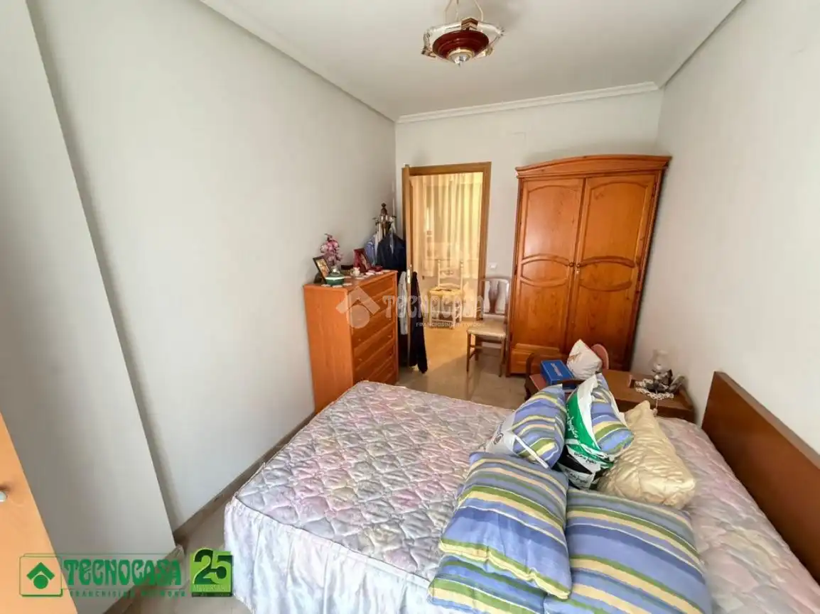 Habitación de Piso en venta en Ciudad Real con Calefacción y Trastero