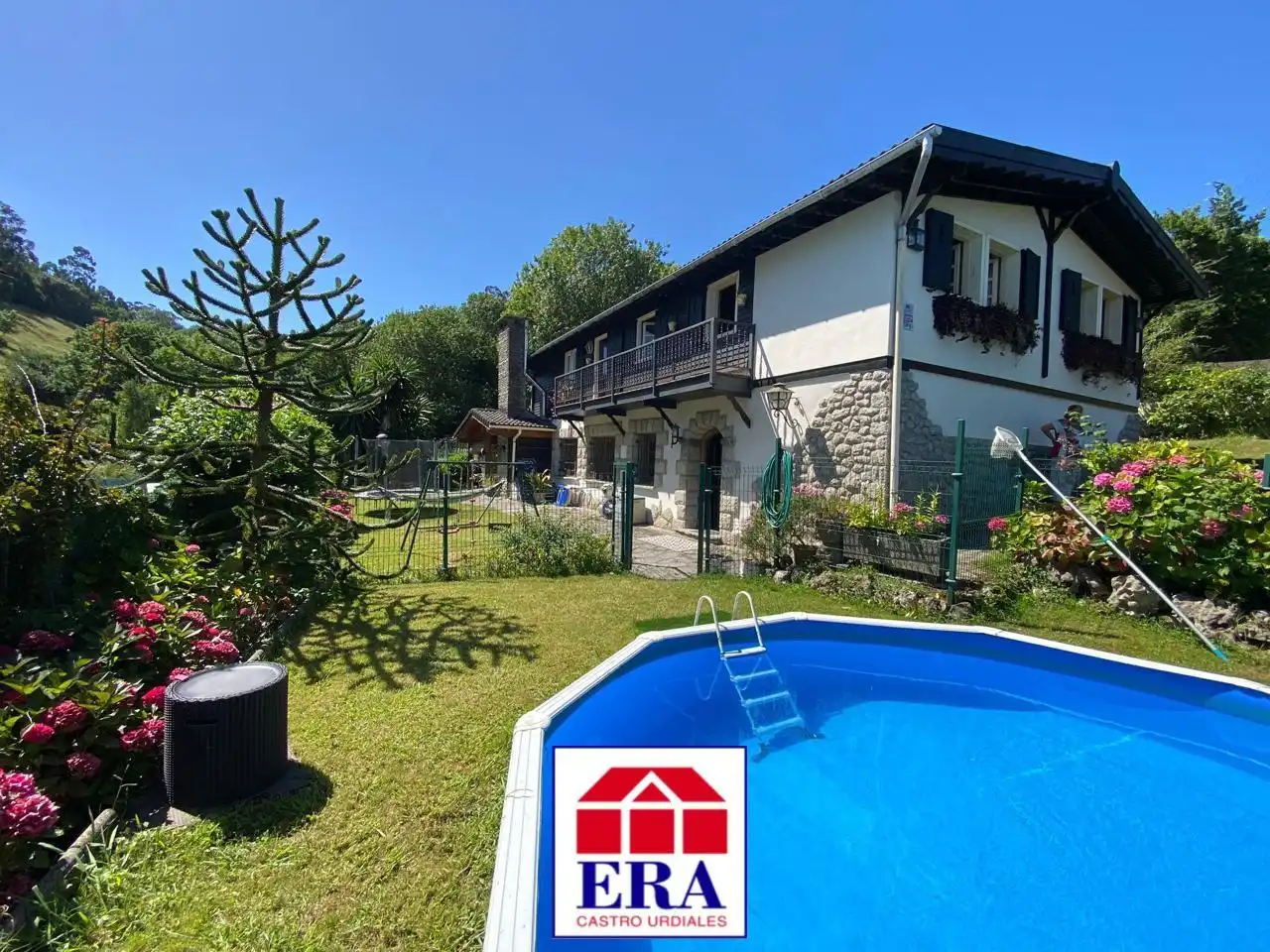 Casa con terraza en venta en Barrio Brazomar 46