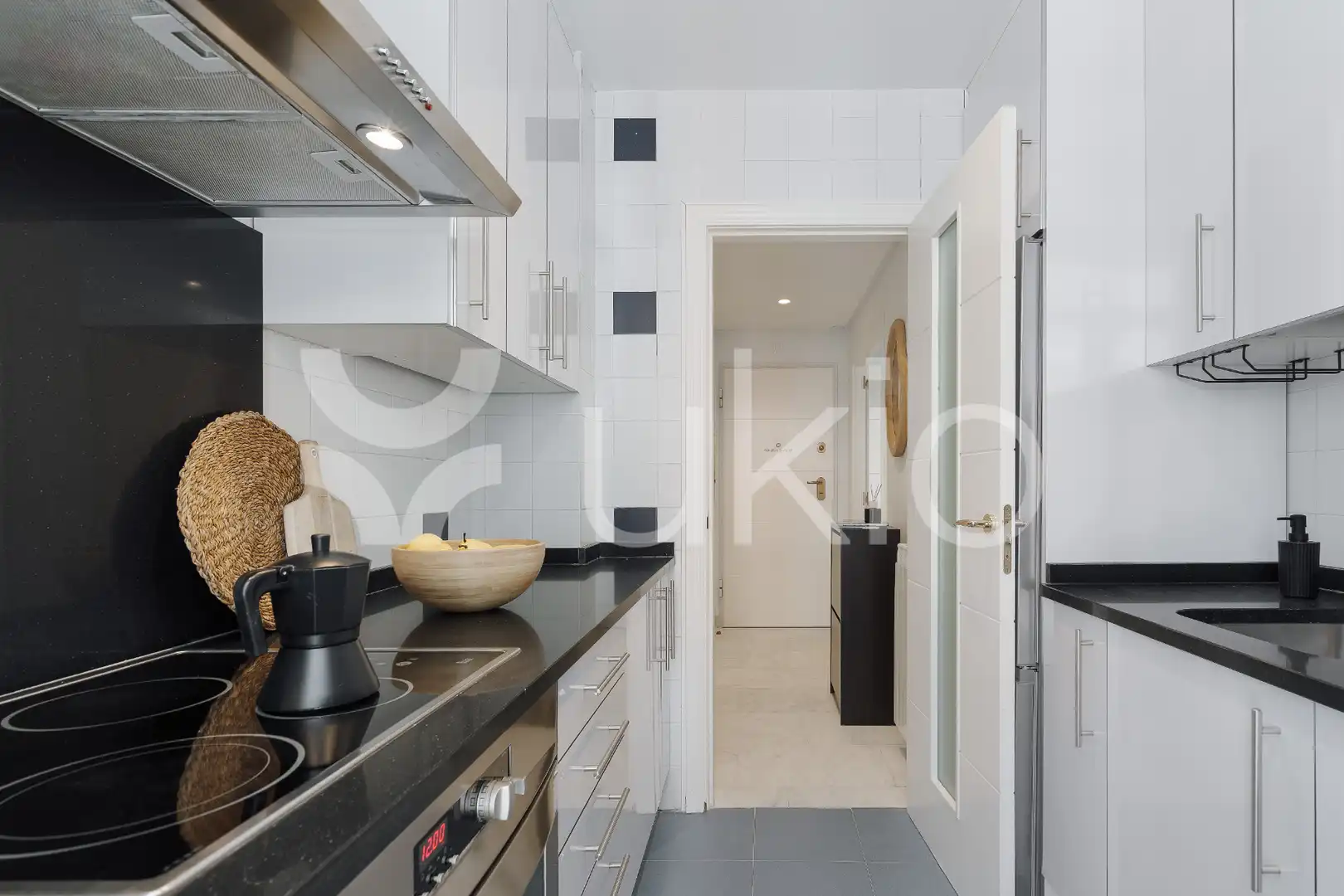 Cocina de Apartamento de alquiler en Madrid con Aire acondicionado, Calefacción y Amueblado