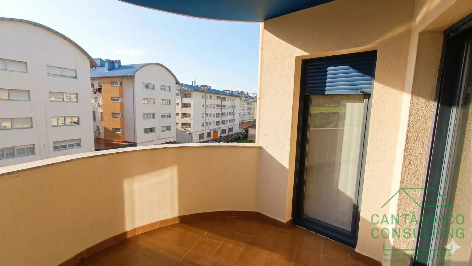 Terrasse von Wohnung zum Verkauf in Navia mit Heizung, Parkett und Terrasse