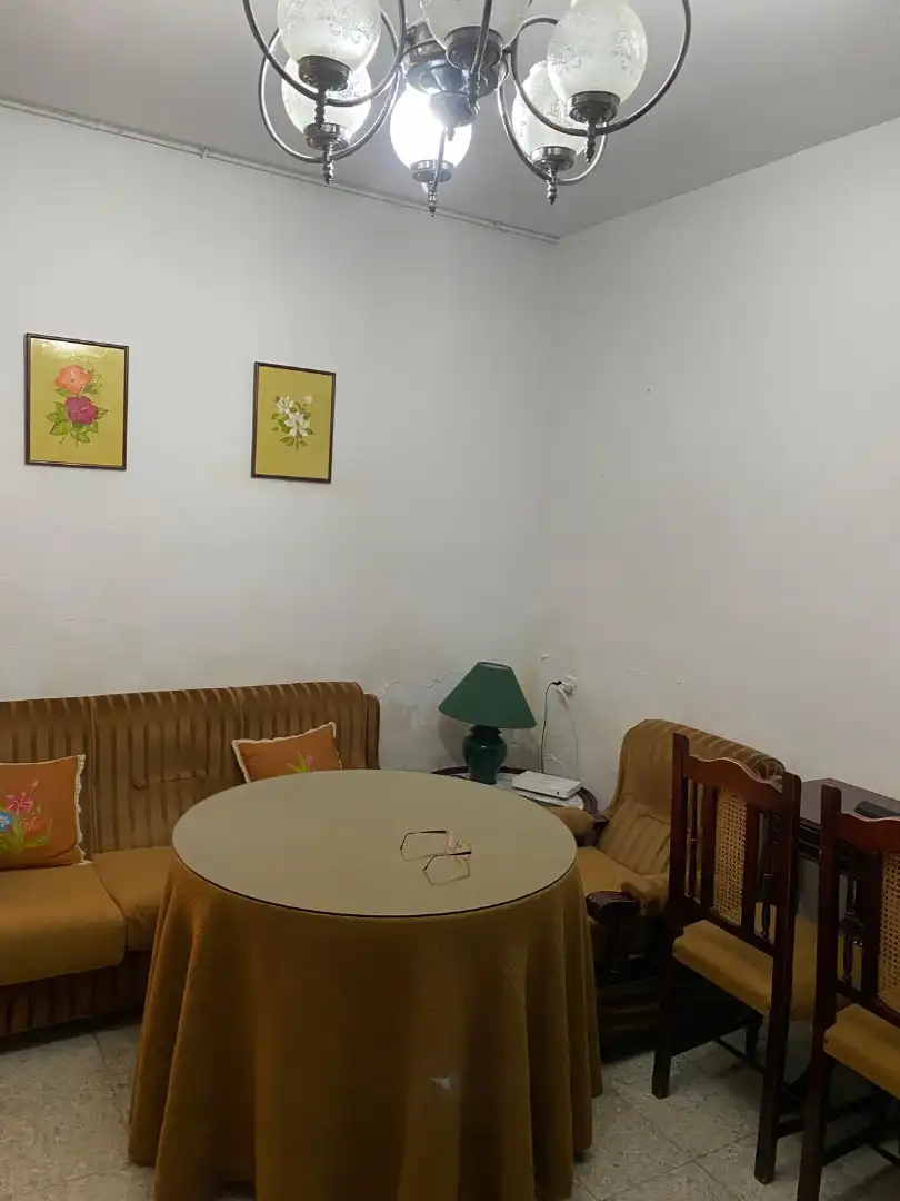Sala d'estar de Casa o xalet en venda en Jaén amb Terrassa, Moblat i Balcó