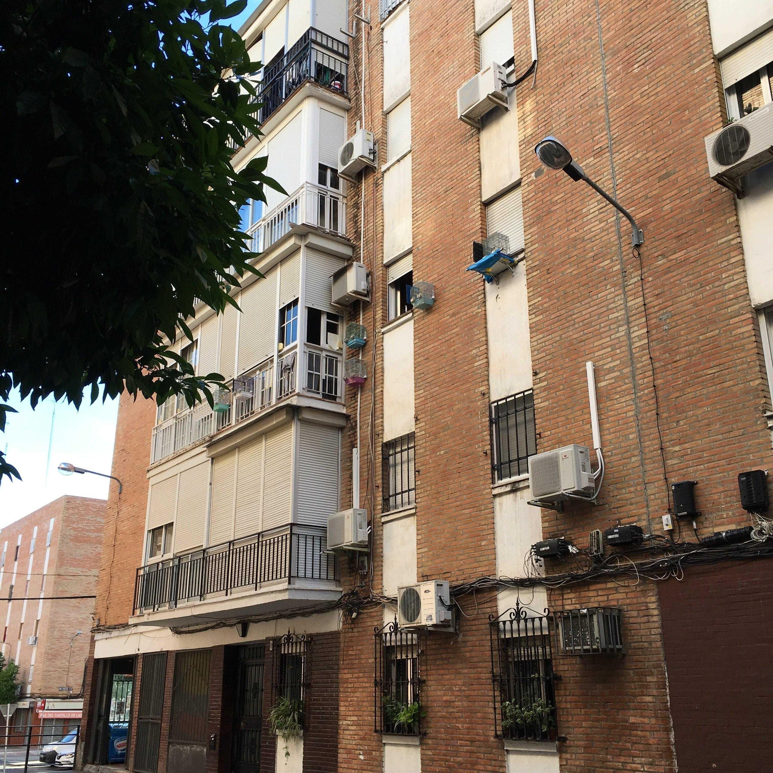 Exterior view of Apartment for sale in  Sevilla Capital