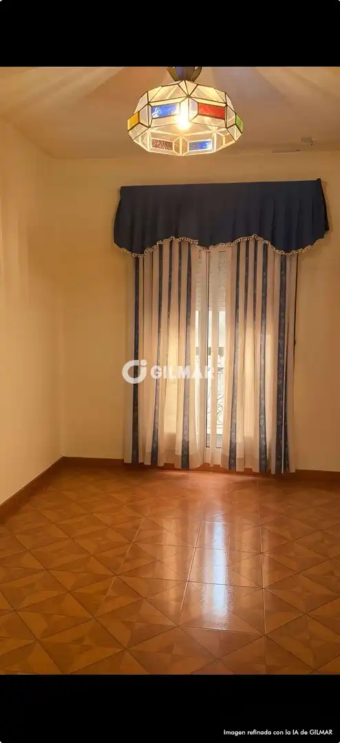 Habitación de Dúplex en venta en Madrid con Calefacción