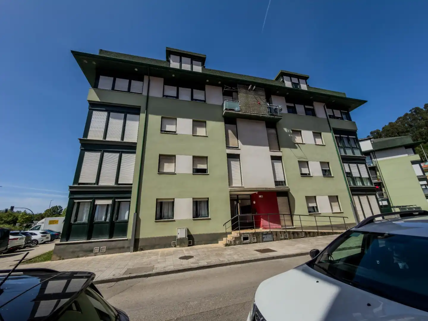 Vista exterior de Planta baixa en venda en Torrelavega  amb Traster i Moblat