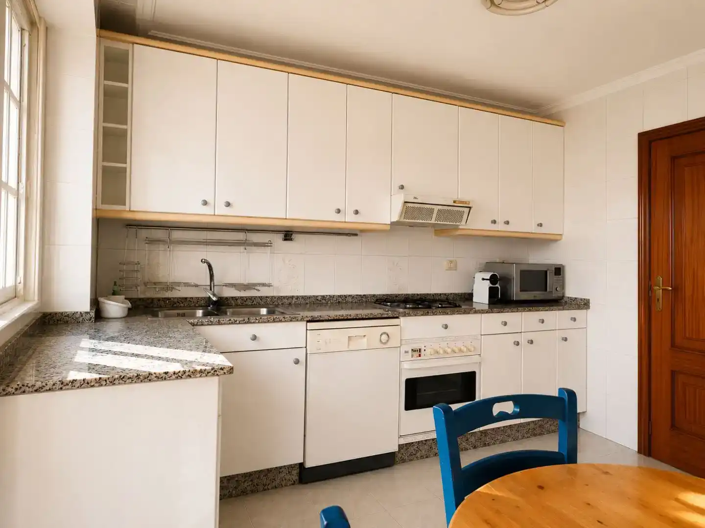 Kitchen of Flat for sale in Tui  with Balcony