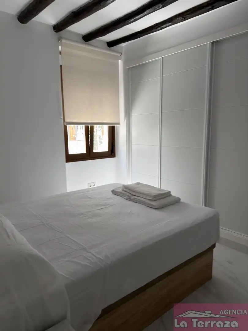 Habitación de Apartamento de alquiler en Estepona con Aire acondicionado
