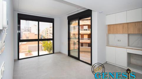 Foto 4 de Apartamento en venta en Calle Ramón Gallud, 171, Las Piscinas Naturales, Torrevieja