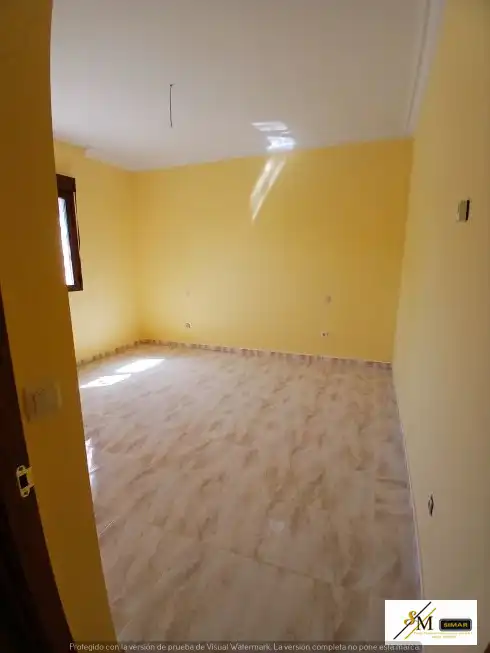 Dormitori de Casa o xalet en venda en Layos amb Jardí privat