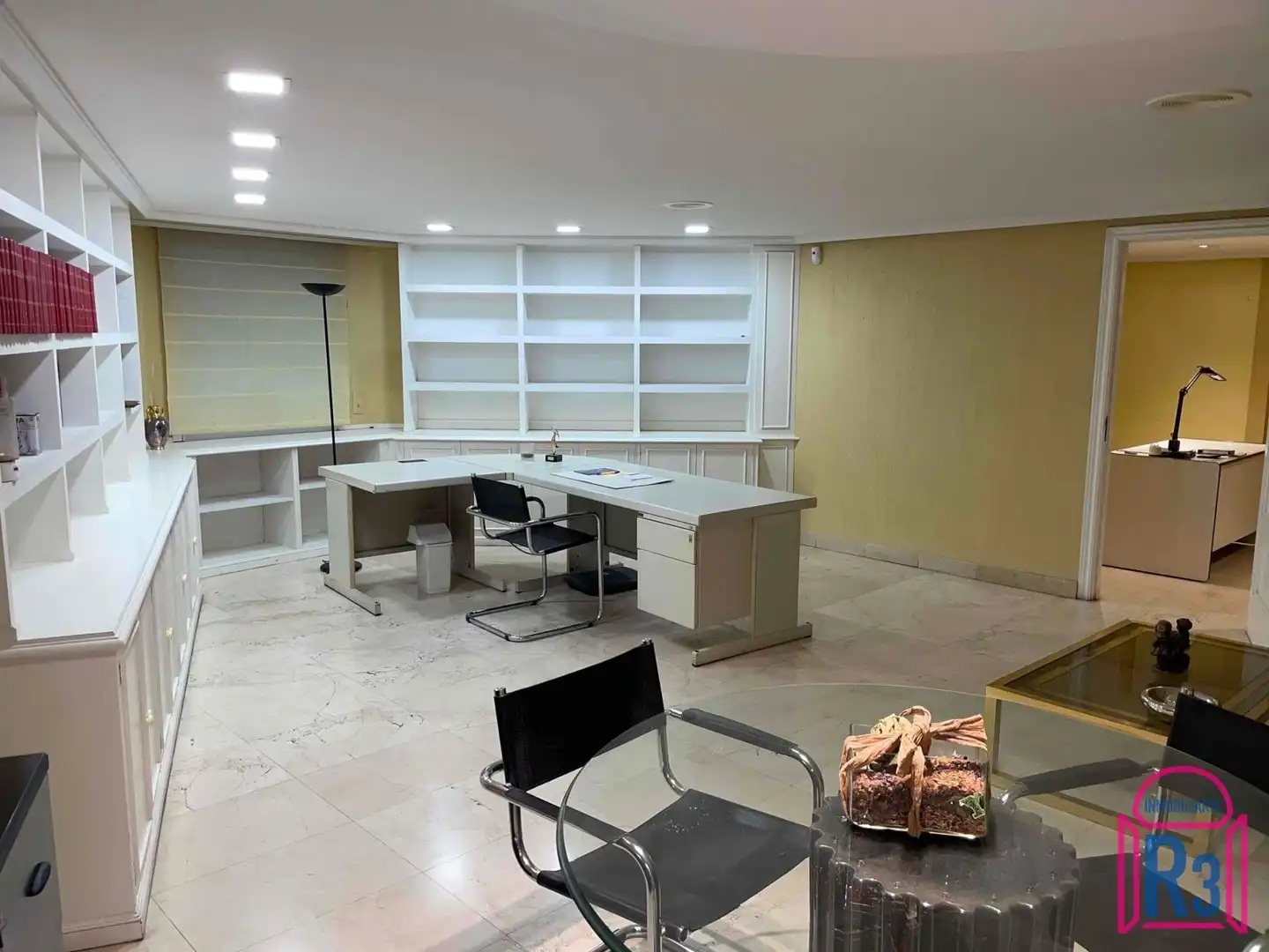 Oficina de alquiler en León Capital 