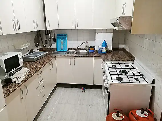 Cocina de Local en venta en A Coruña Capital  con Amueblado y Alarma