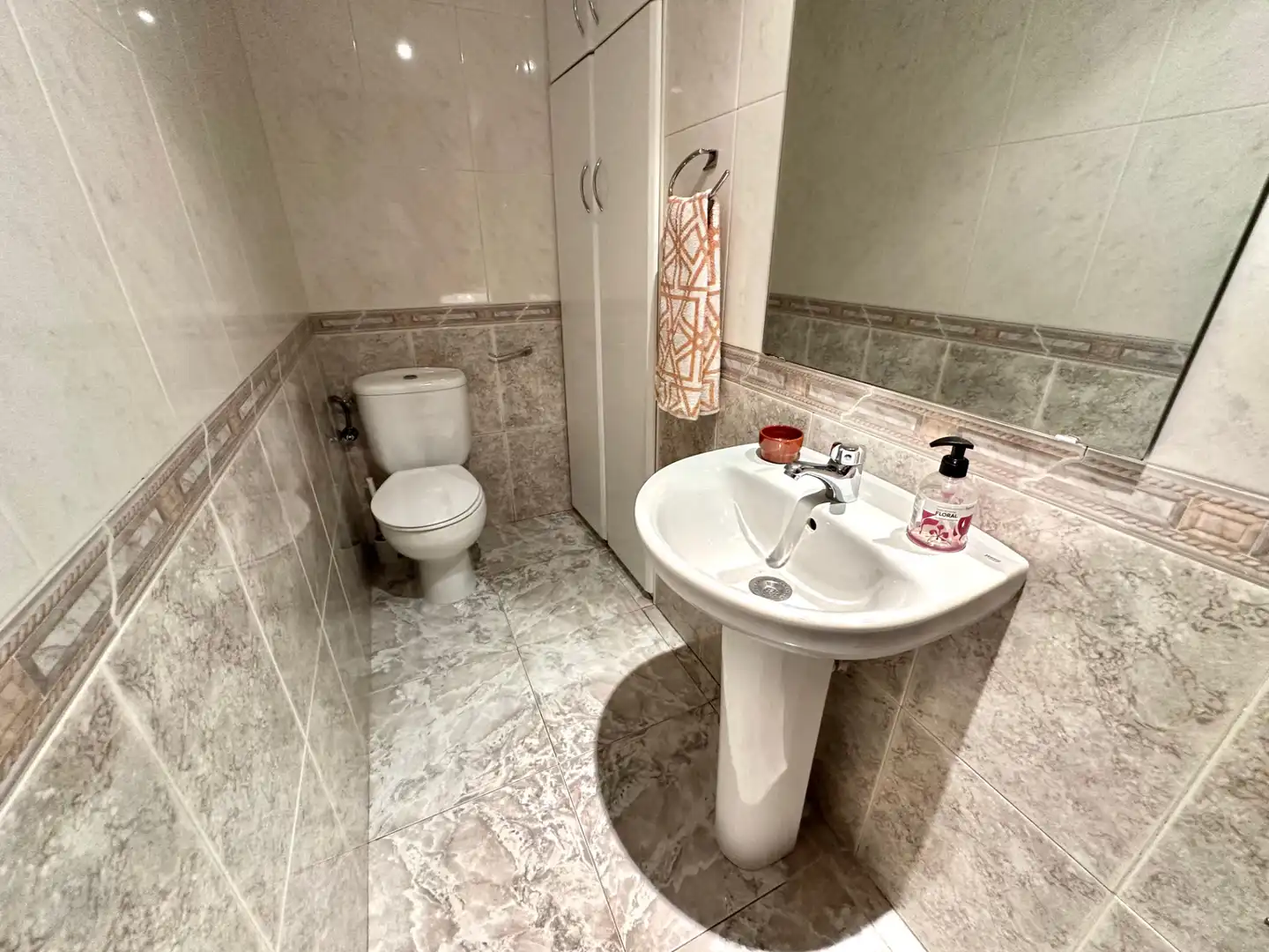 Bathroom of Detached homes for sale in Santa Coloma de Gramenet  with Air Conditioner, Heating and Terrace