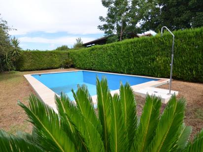 Swimming pool of House or chalet for sale in La Rinconada