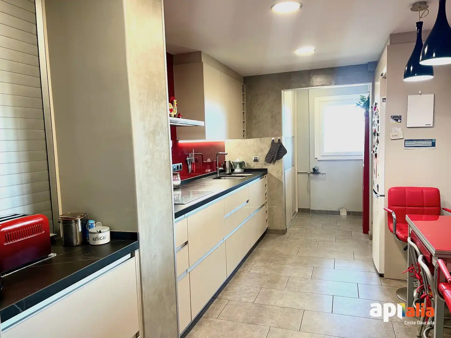 Cocina de Piso en venta en Salou con Calefacción, Piscina y Horno