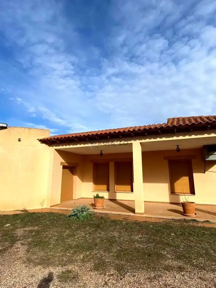 Vista exterior de Edifici en venda en Albentosa