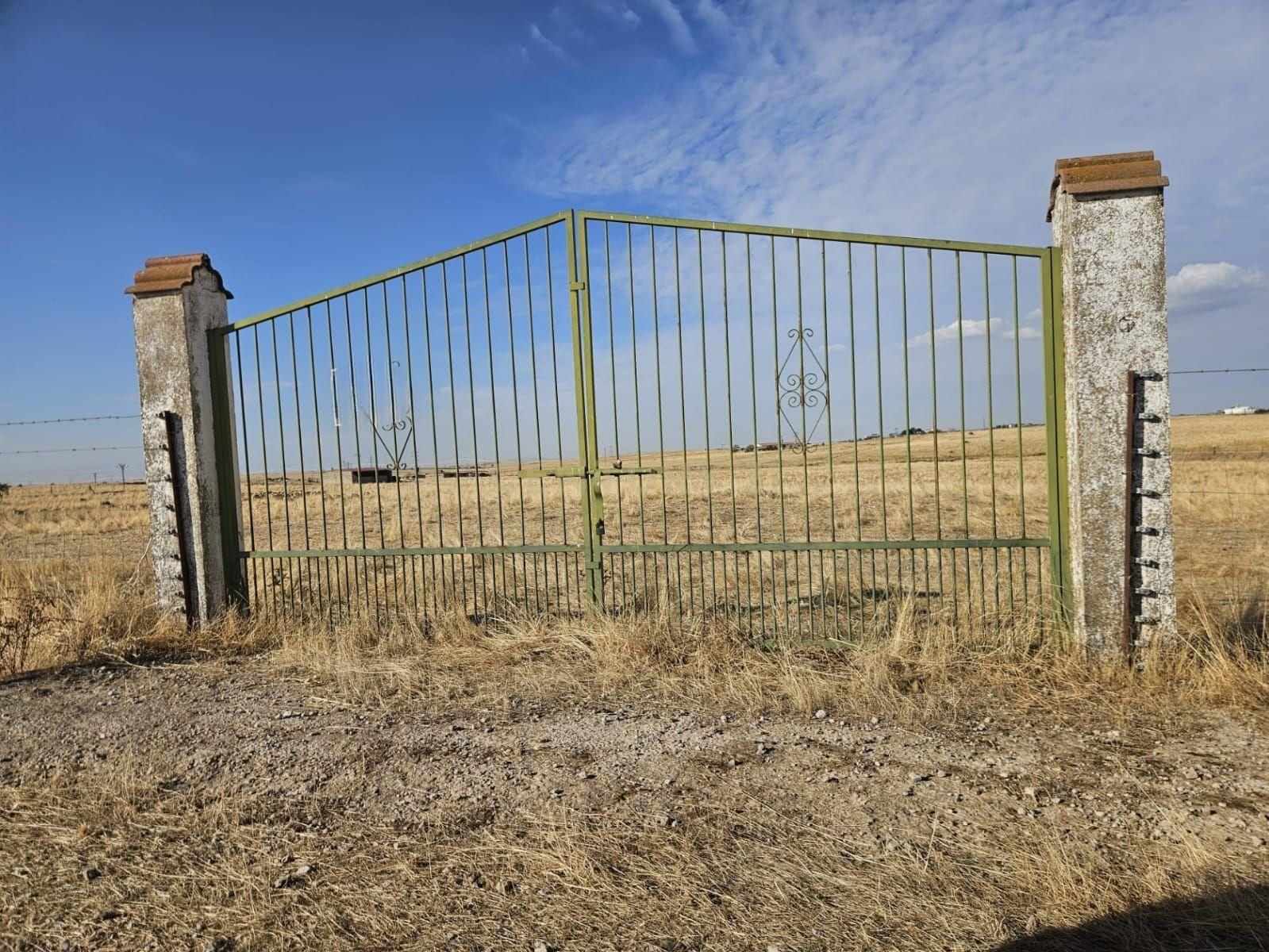 Land for sale in Sierra de Fuentes