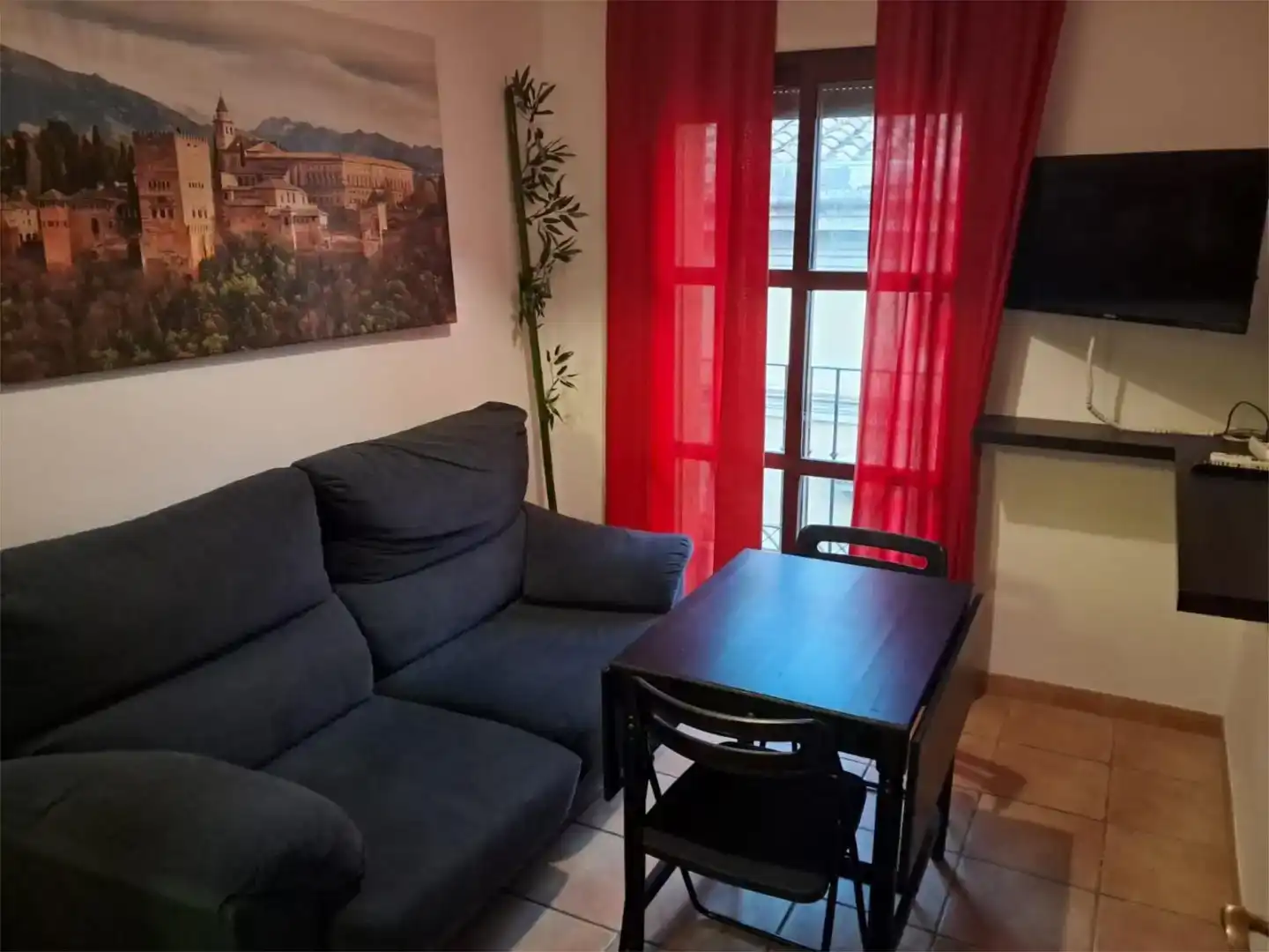 Fotografía del inmueble reportado: 700 €/mes — Granada, Granada