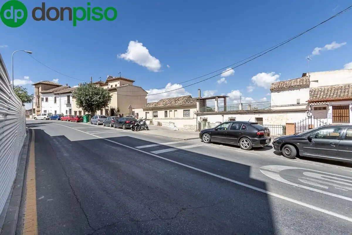Exterior view of Houses for sale in Granada  with Terrace and Balcony