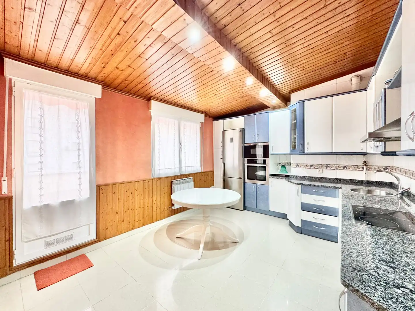 Penthouse with lift for sale in Manuel Iradier Kalea, imagen 4