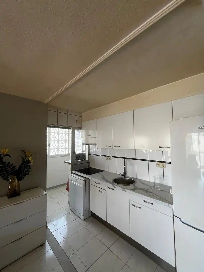 Cuina de Apartament en venda en Benidorm amb Aire condicionat, Calefacció i Moblat
