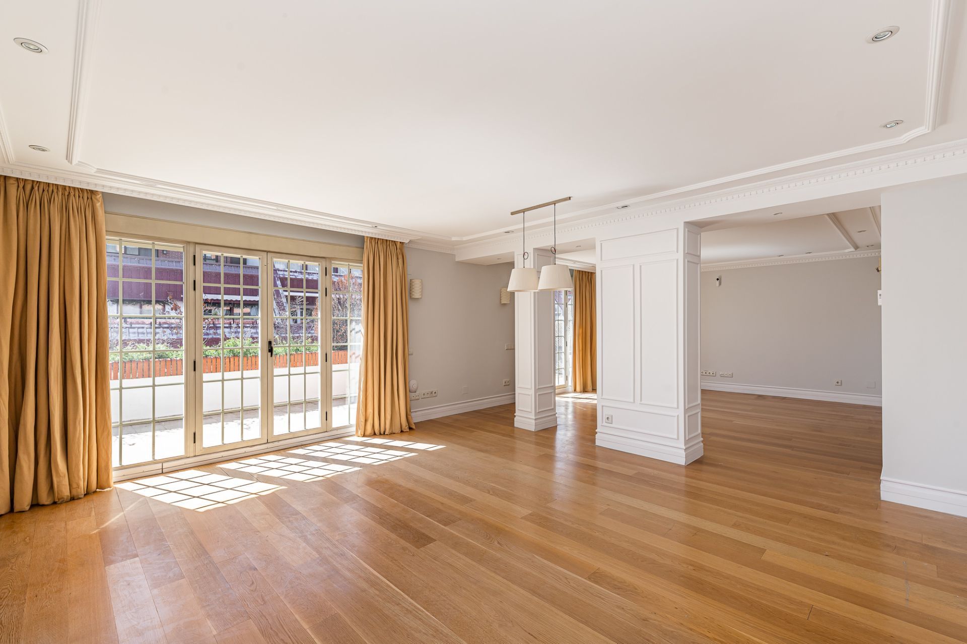 Sala de estar de Dúplex en venta en  Madrid Capital con Aire acondicionado, Calefacción y Terraza