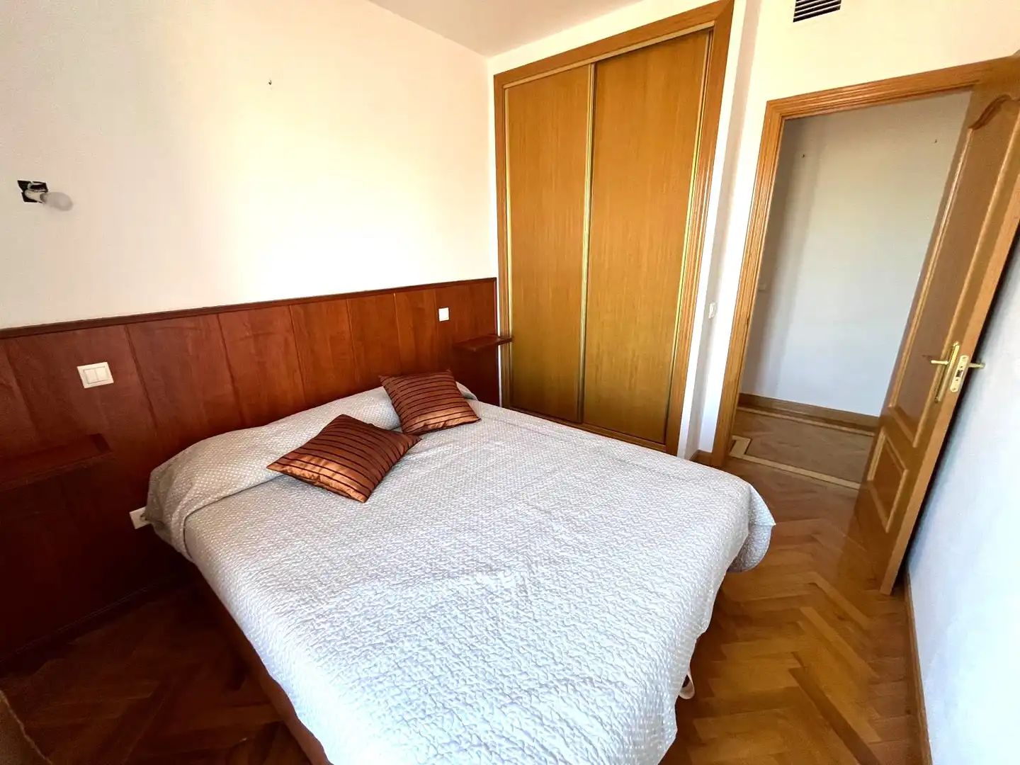 Bedroom of Flat for sale in Talavera de la Reina  with Air Conditioner, Heating and Parquet flooring
