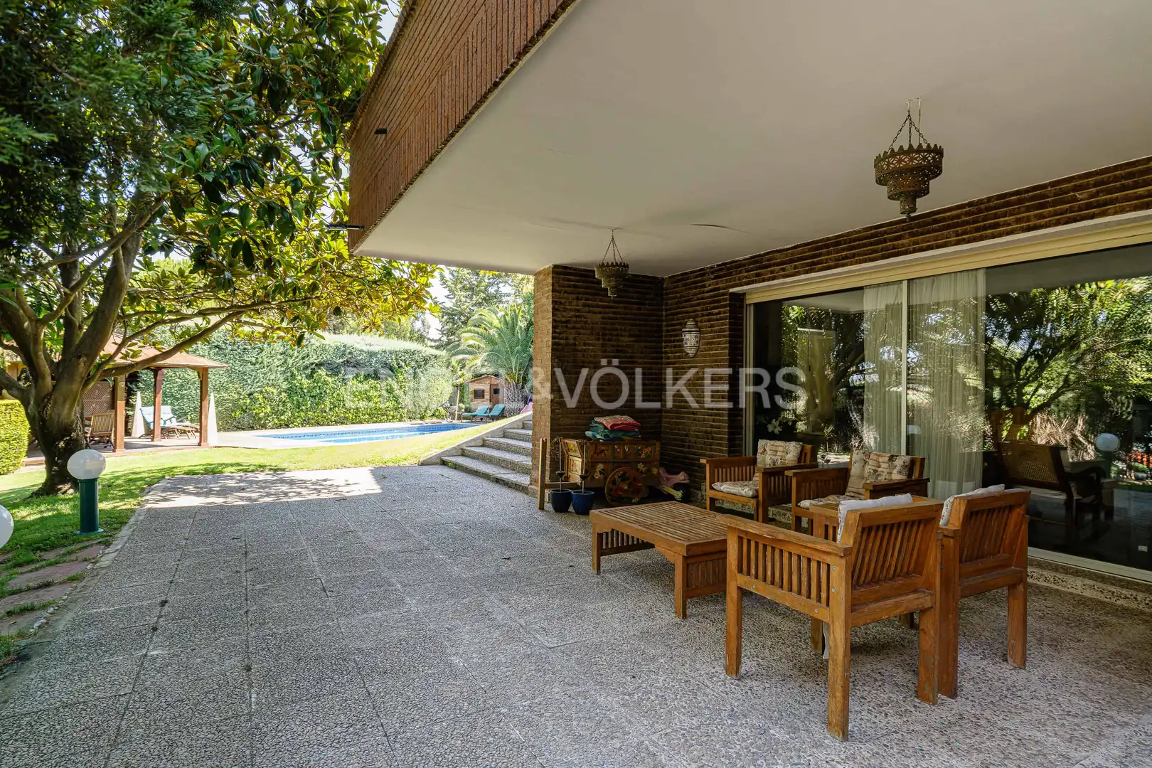 Terrassa de Casa o xalet en venda en Majadahonda amb Aire condicionat, Calefacció i Jardí privat