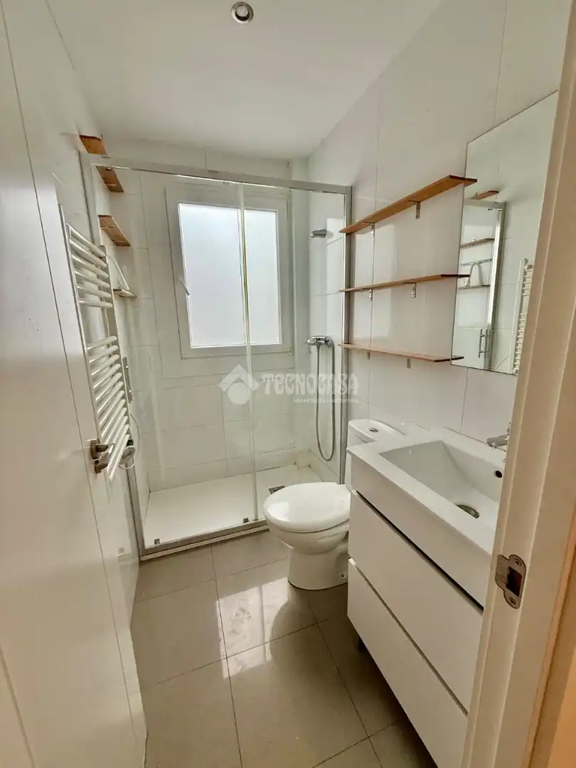 Baño de Piso en venta en Zaragoza con Aire acondicionado, Parquet y Balcón