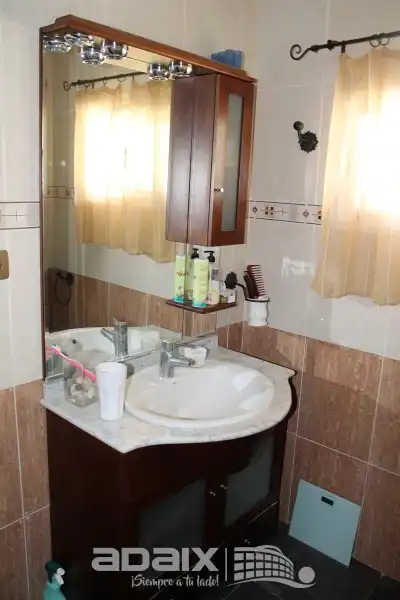 Bany de Edifici en venda en Poleares