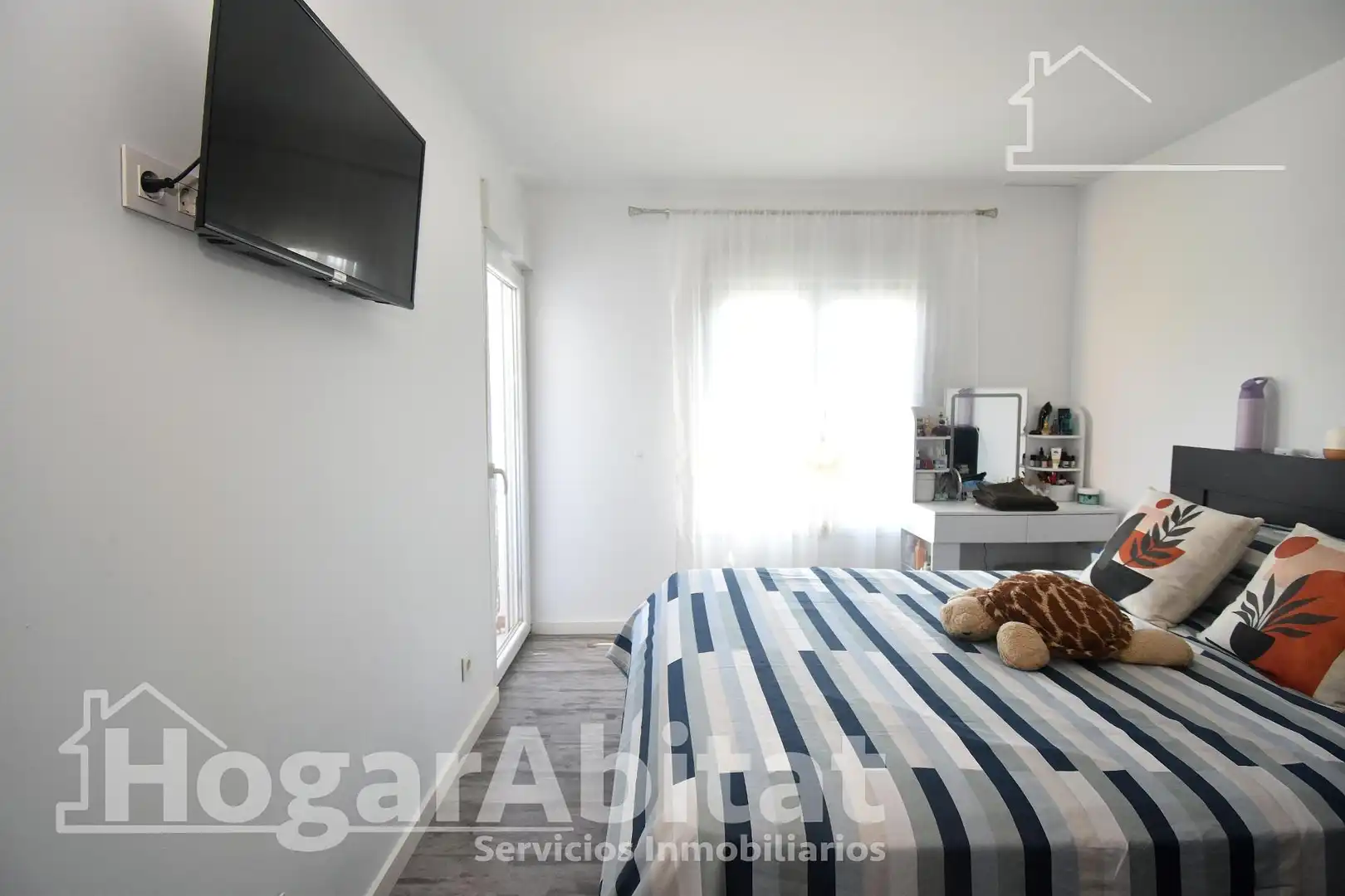 Habitación de Piso en venta en Castellón de la Plana / Castelló de la Plana con Calefacción, Amueblado y Balcón