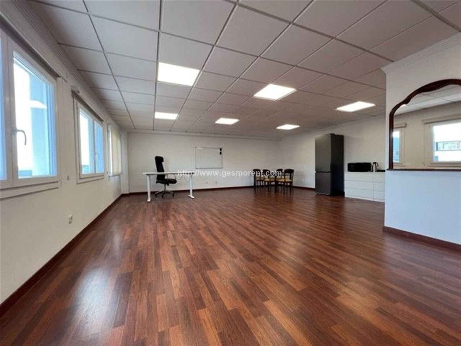Office to rent in Calvià  with Heating