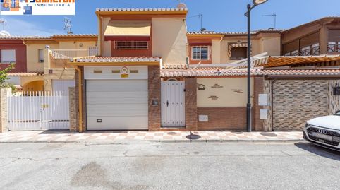 Foto 2 de Casa adosada en venda a Virgen de Loreto, Avda. De los Ogíjares, Armilla