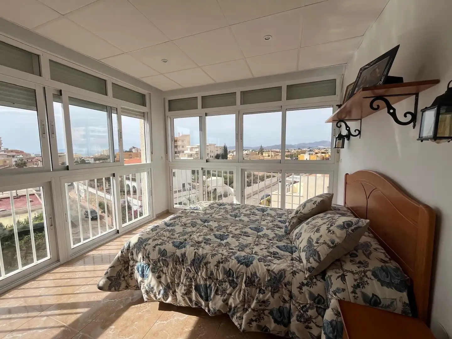 Detached house with terrace for sale in El Hornillo