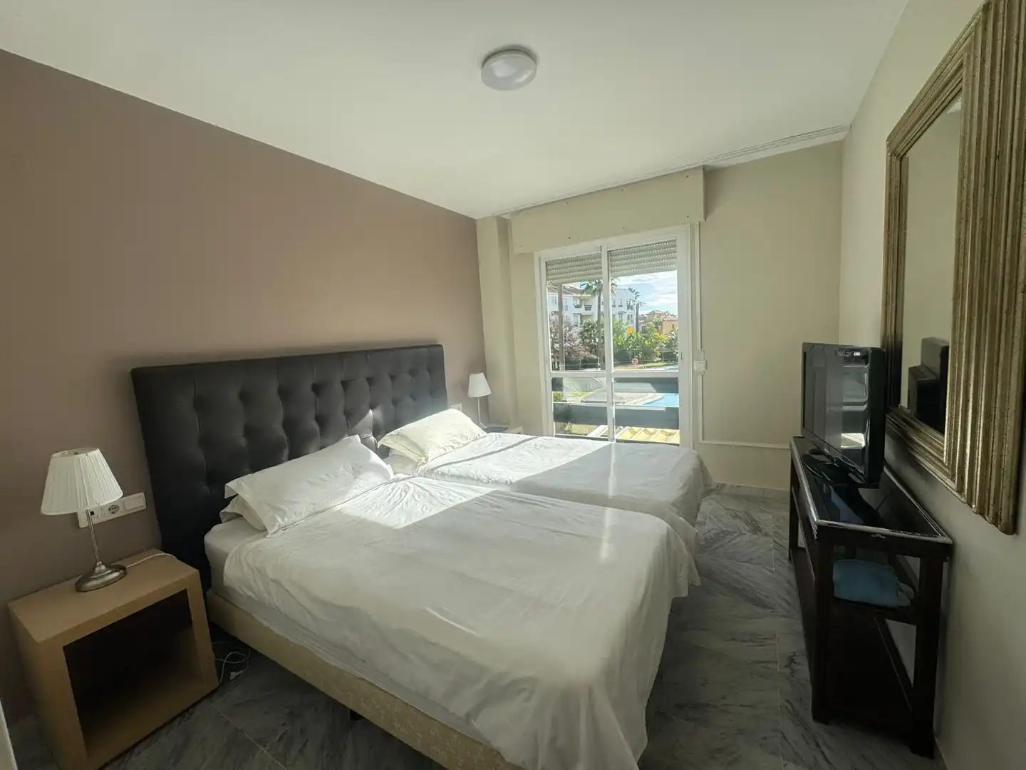 Bedroom of Flat for rent in Marbella  with Air Conditioner, Terrace and Furnished