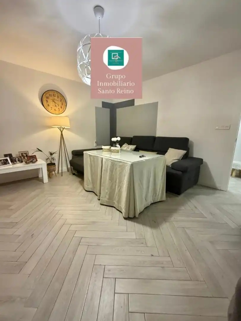 Sala de estar de Piso en venta en Jaén con Aire acondicionado, Trastero y Amueblado