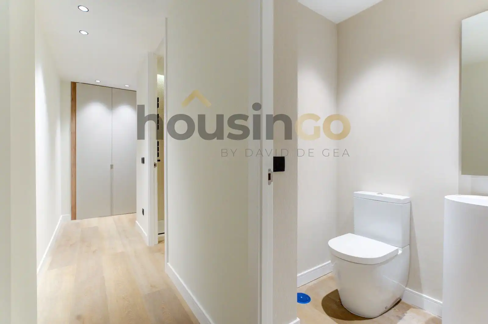 Flat for sale in Madrid  with Air Conditioner, Heating and Oven