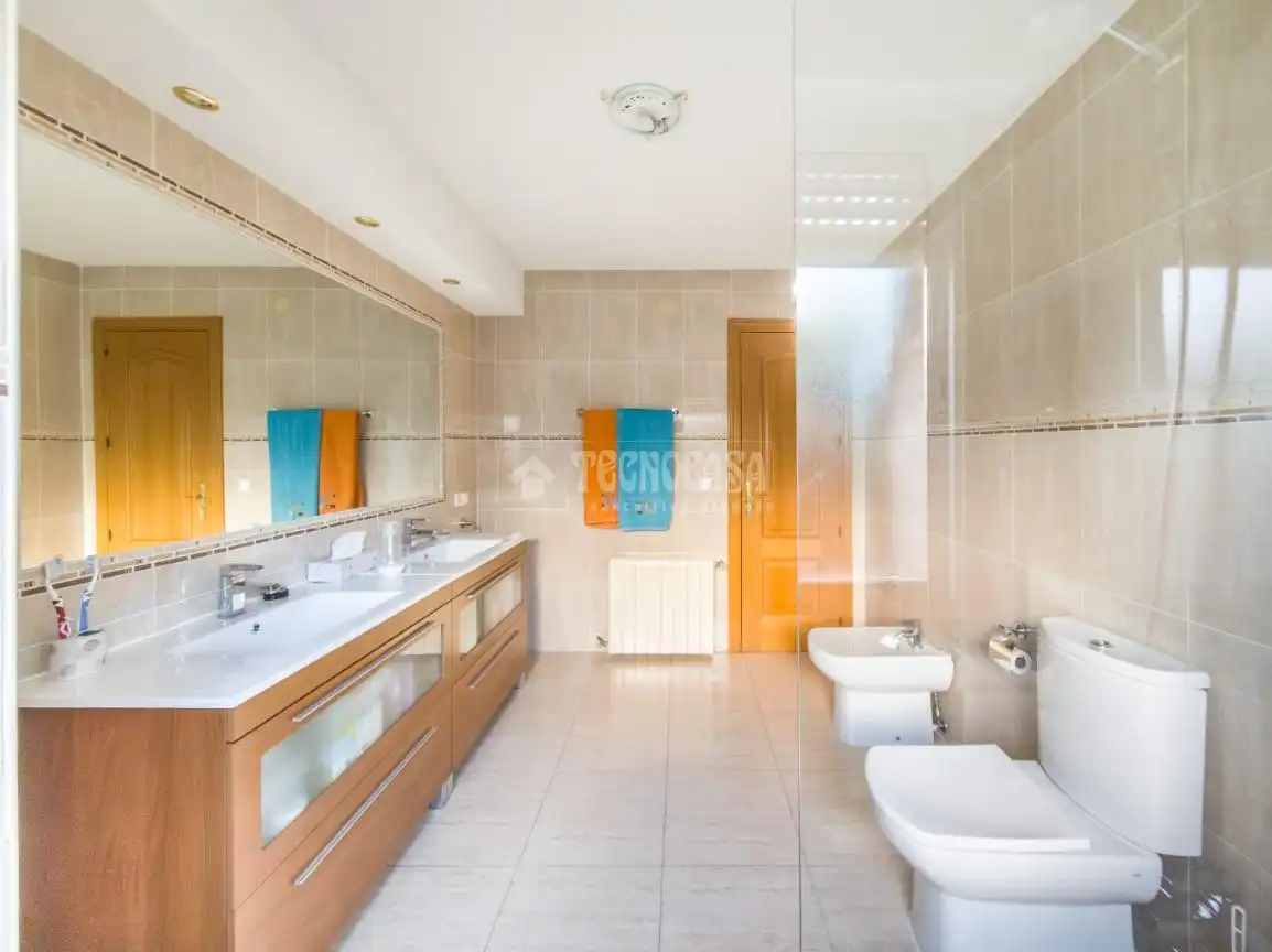 Baño de Casa o chalet en venta en Nuevo Baztán con Aire acondicionado