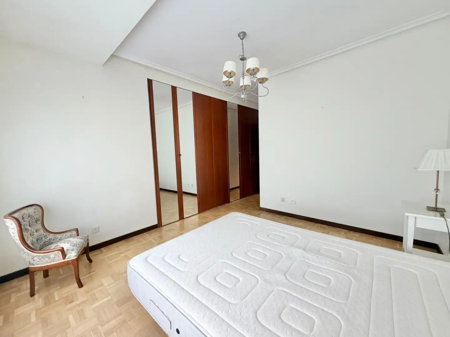 Bedroom of Flat for rent in  Logroño  with Heating, Terrace and Swimming Pool