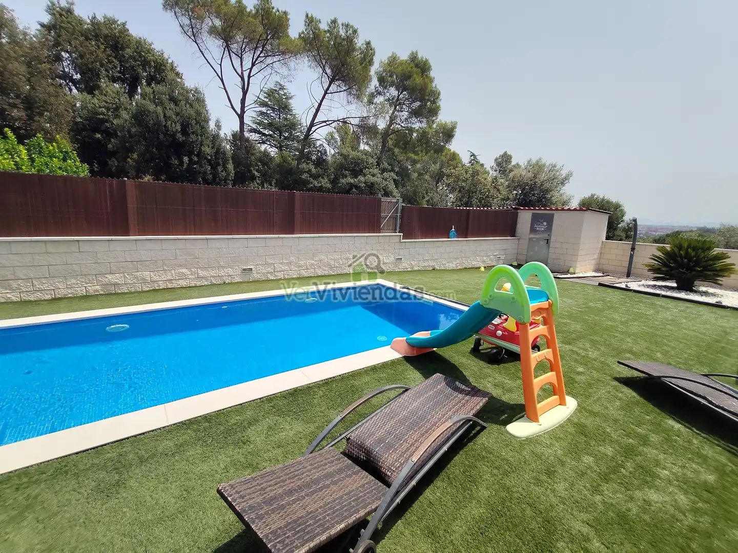Piscina de Casa adosada en venda en Castellar del Vallès amb Calefacció, Jardí privat i Terrassa