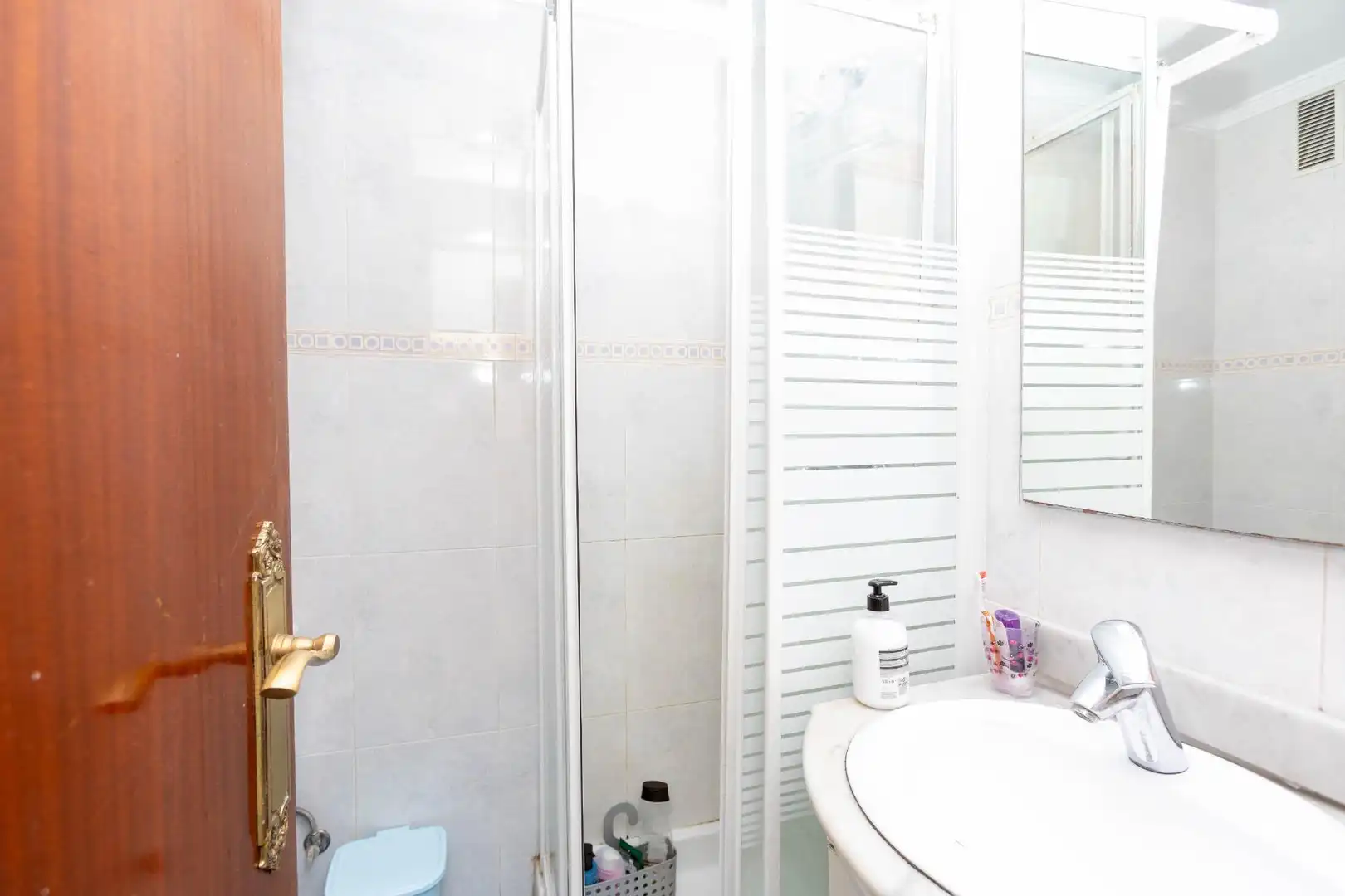Bathroom of Flat for sale in Málaga  with Terrace, Storage room and Balcony