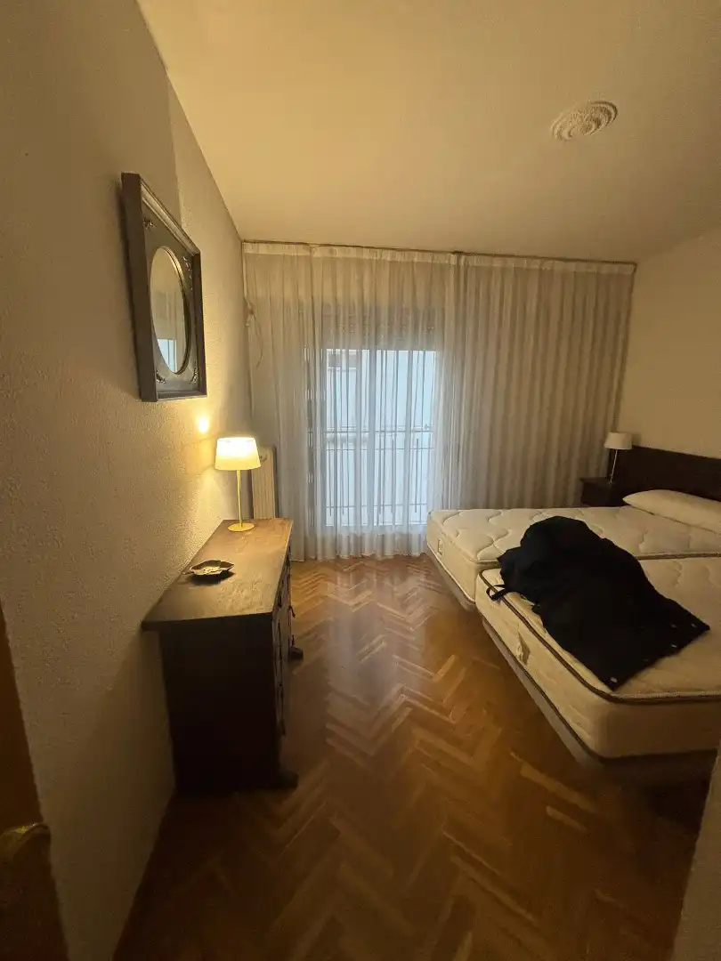 Bedroom of Flat for rent in Madrid  with Air Conditioner, Heating and Furnished