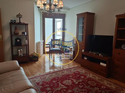 Living room of Flat for sale in León Capital   with Heating, Terrace and Storage room