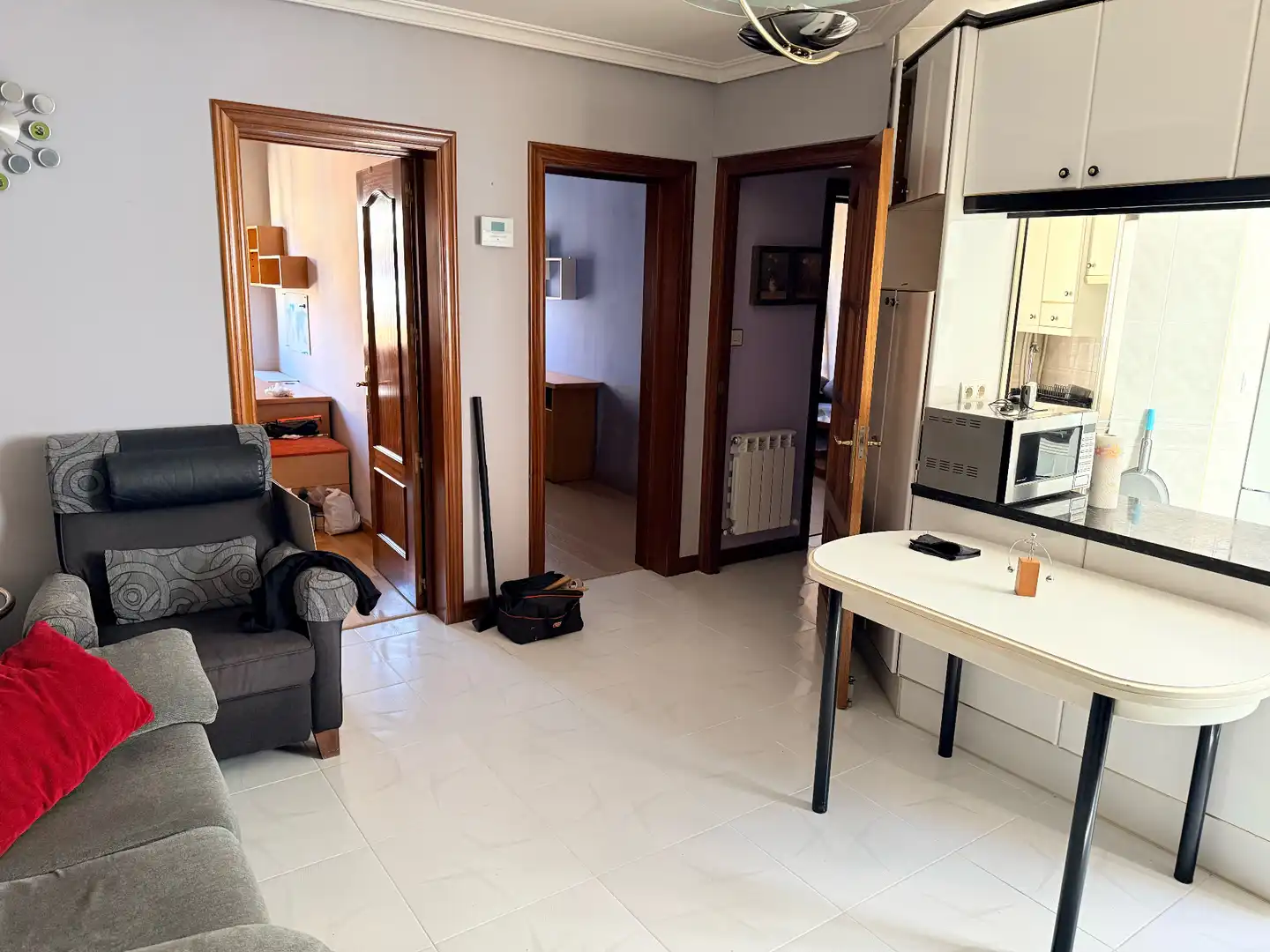Sala d'estar de Pis de lloguer en León Capital  amb Calefacció, Parquet i Moblat