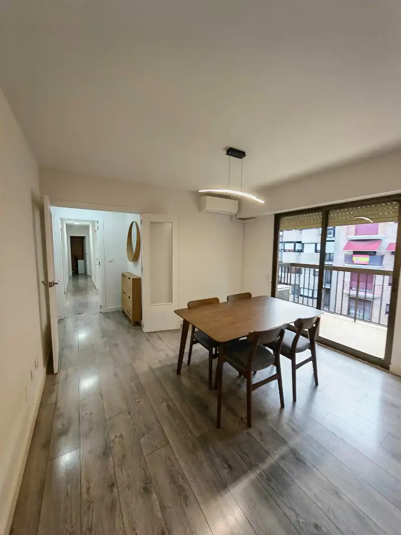 Esszimmer von Wohnung zur Miete in Sur